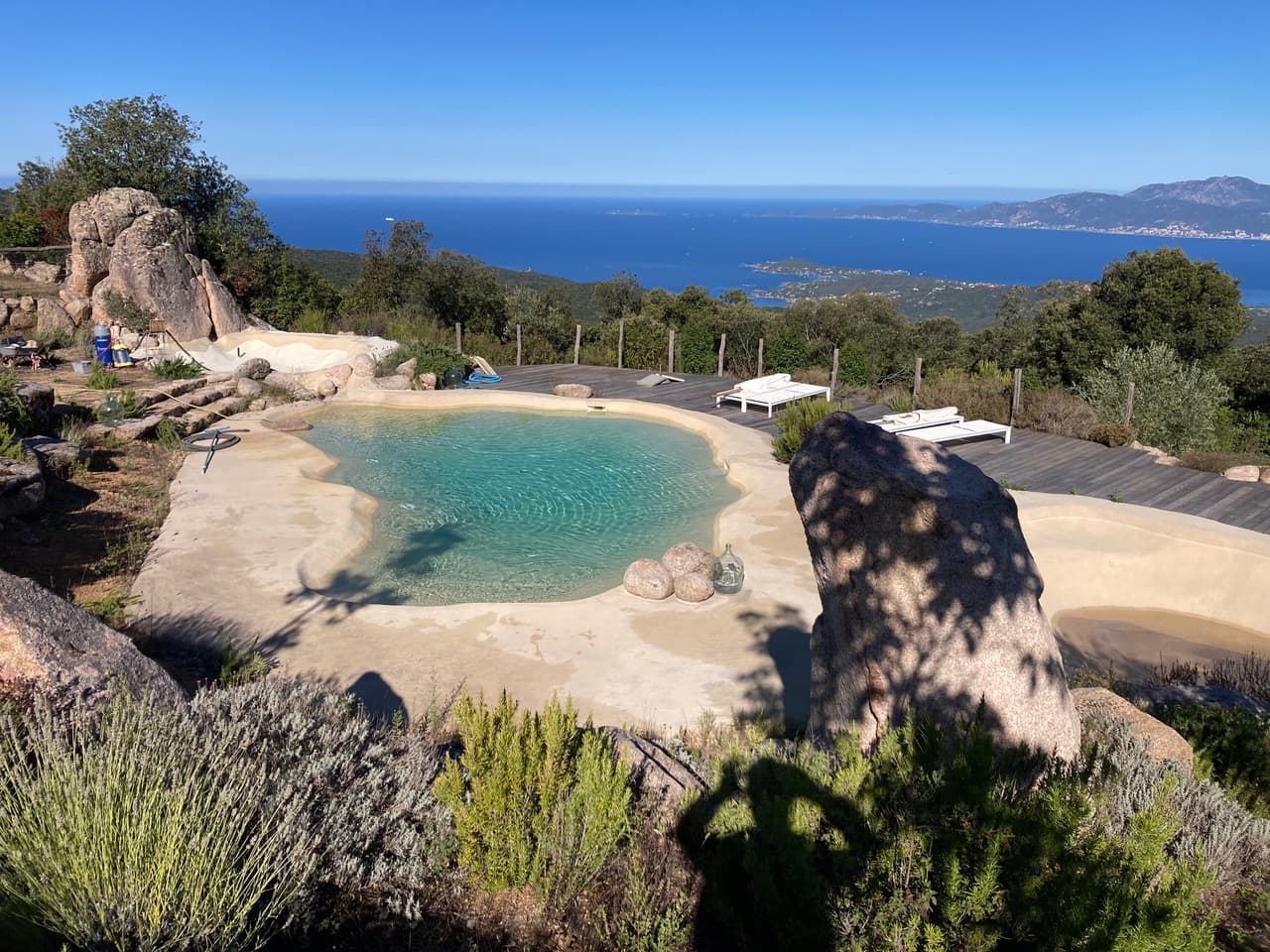 Piscine lagon Vue sur le golfe - Corse