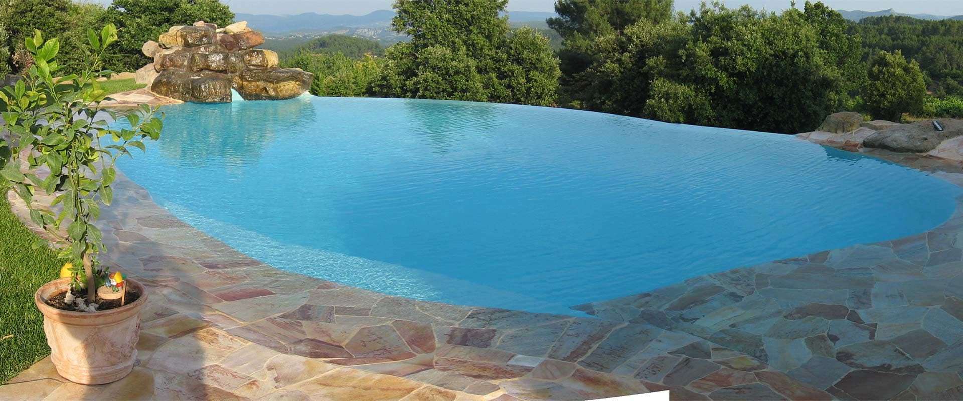 Entretien piscine lagon